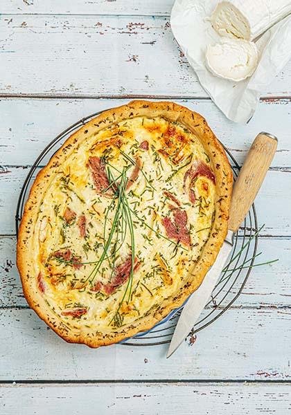 Quiche au jambon, chèvre et ciboulette