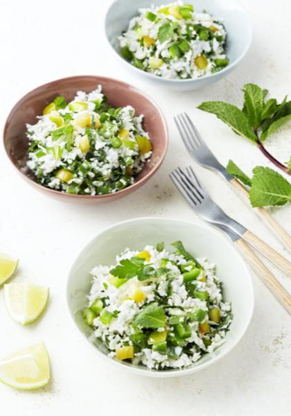 Taboulé de chou-fleur aux poivrons et aux herbes