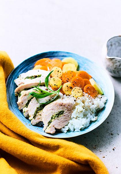 Mignon de porc farci aux herbes, riz et carottes vapeur