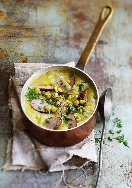 Soupe de pois cassés aux saucisses fumées