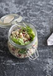 Taboulé de chou-fleur, pois chiches, coriandre et grenade