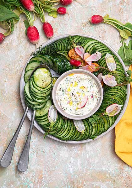 Concombre apéritif, crème au chèvre et aux herbes