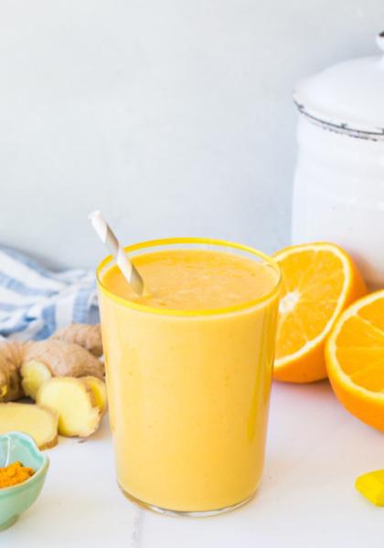 Smoothie banane, curcuma et orange