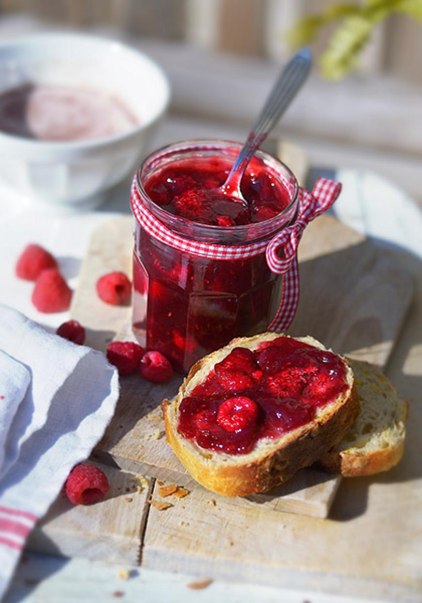 Confiture de framboises à la rose